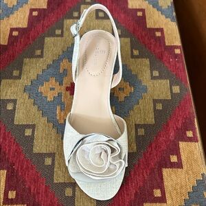 Bandolino Women's Champagne Floral Slingback Heel